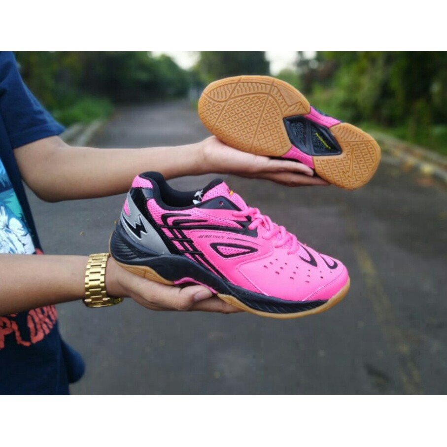 Sepatu olahragaEagle Original