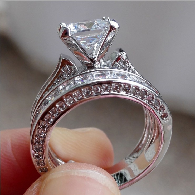 2pcs / set Cincin 925 Silver Hias Zirkon Sapphire Putih Bentuk Persegi Untuk Pasangan