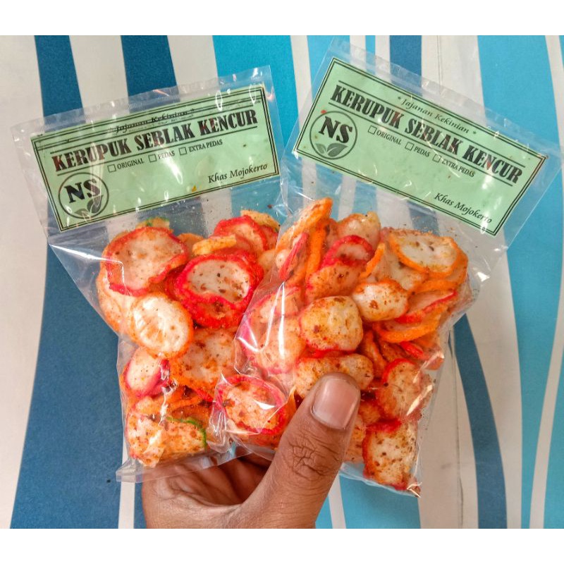 

Kerupuk seblak kencur pedas