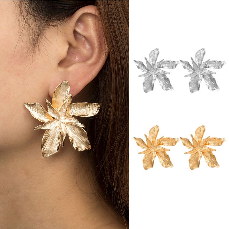 SIY  Metal Big Golden Flower Dangle Drop Earrings Oversize Floral Statement Pendant Earrings For Women Ladies Fashion Jewelry