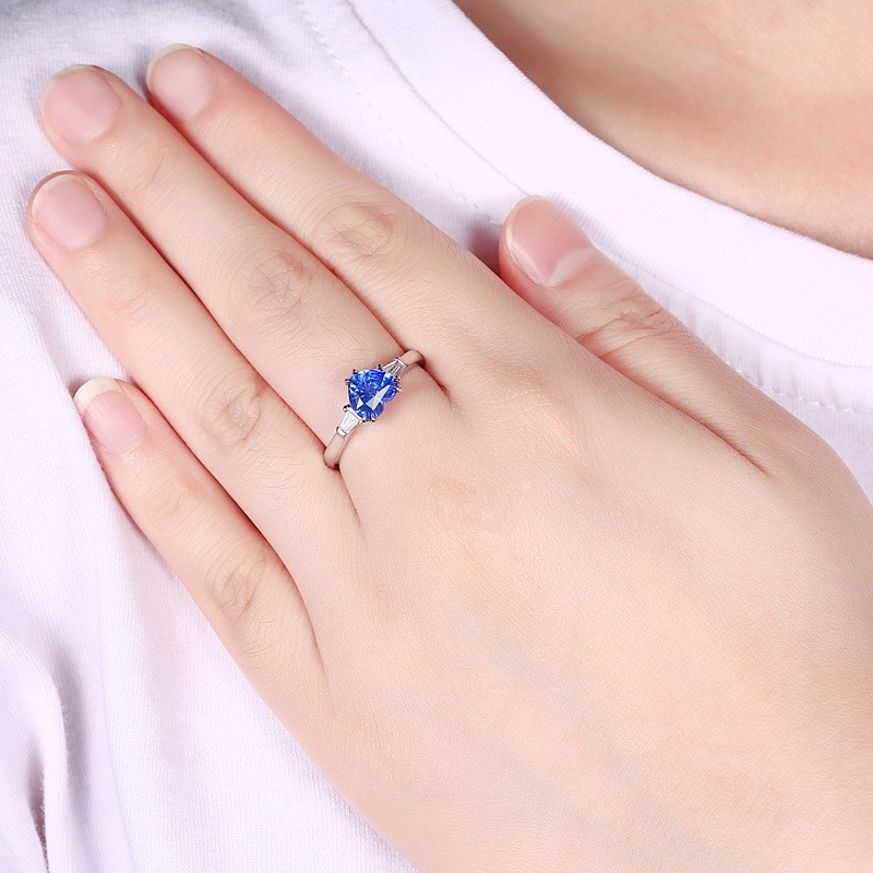 Cincin Perak 925 Asli Cincin Perak untuk Wanita Sapphire Cinta Berbentuk Hati Cincin Klasik Fashion Aksesoris Perhiasan