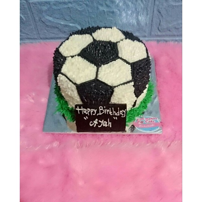 kue ultah bola