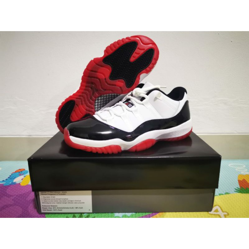 Air Jordan 11 Low Concord Bred (BNIB) Size 43 - SOLD