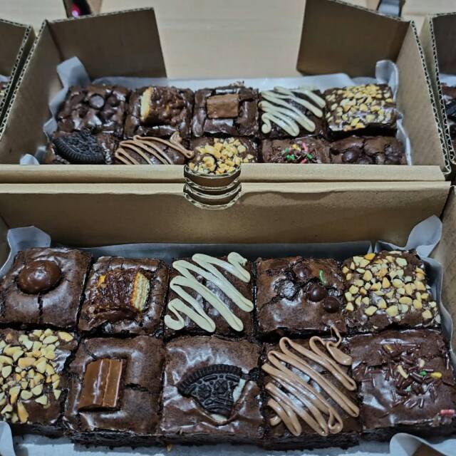 

Fudgy brownies toping suka2