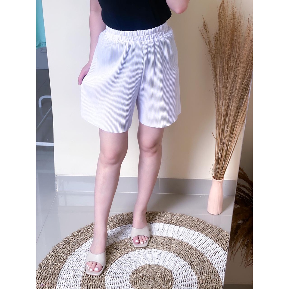 Pleated Short Pants / Celana Pendek Plisket Premium / Celana Pendek Santai