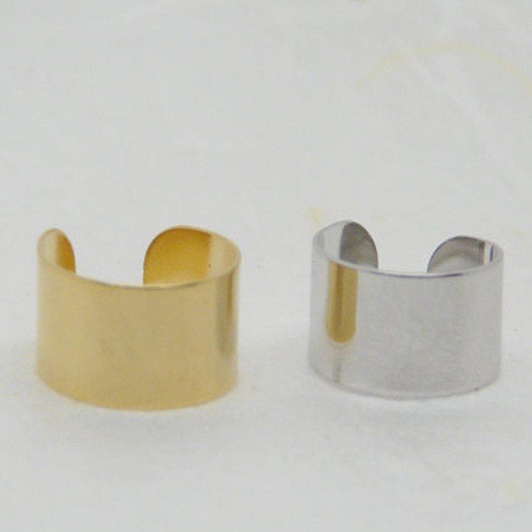 Anting Summer Martinez Fashion Korea Tindik atau Tusuk Garis Comet Berlian Wanita Aksesoris Murah-Silver 1 PCS