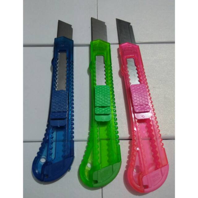 

Cutter transparan besar