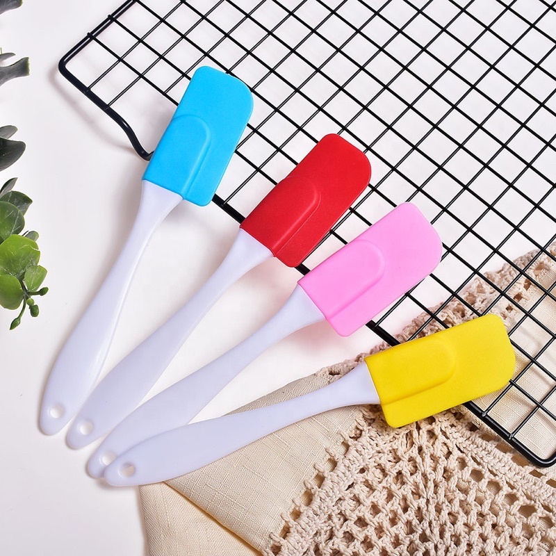 Spatula Silicone Alat Aduk Adonan Kue Anti Lengket Food Grade Elastis Tahan Panas Oles Cake Silikon