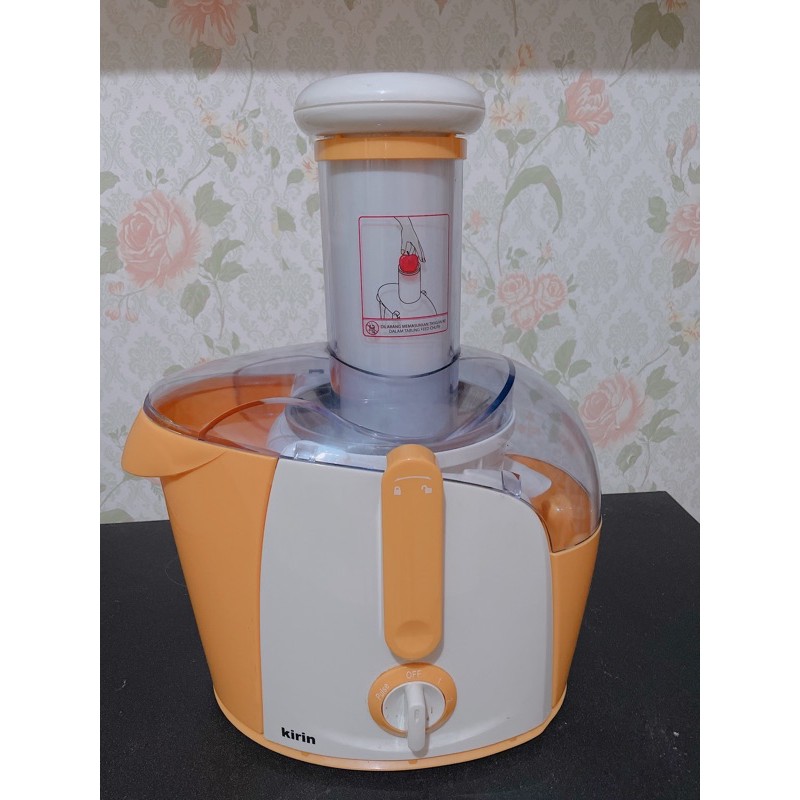 Kirin KJE 398 Juicer buah sayur multi fungsi second murah