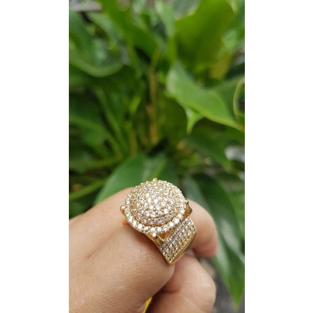 Cincin replika berlian