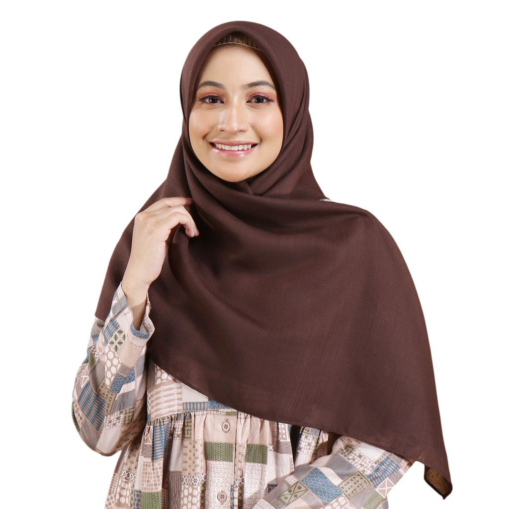Hijab Basic Voal Umama Jilbab Segi Empat Polos Umama Kerudung Polos Segi Empat Part 3-COKLAT PRAMUKA