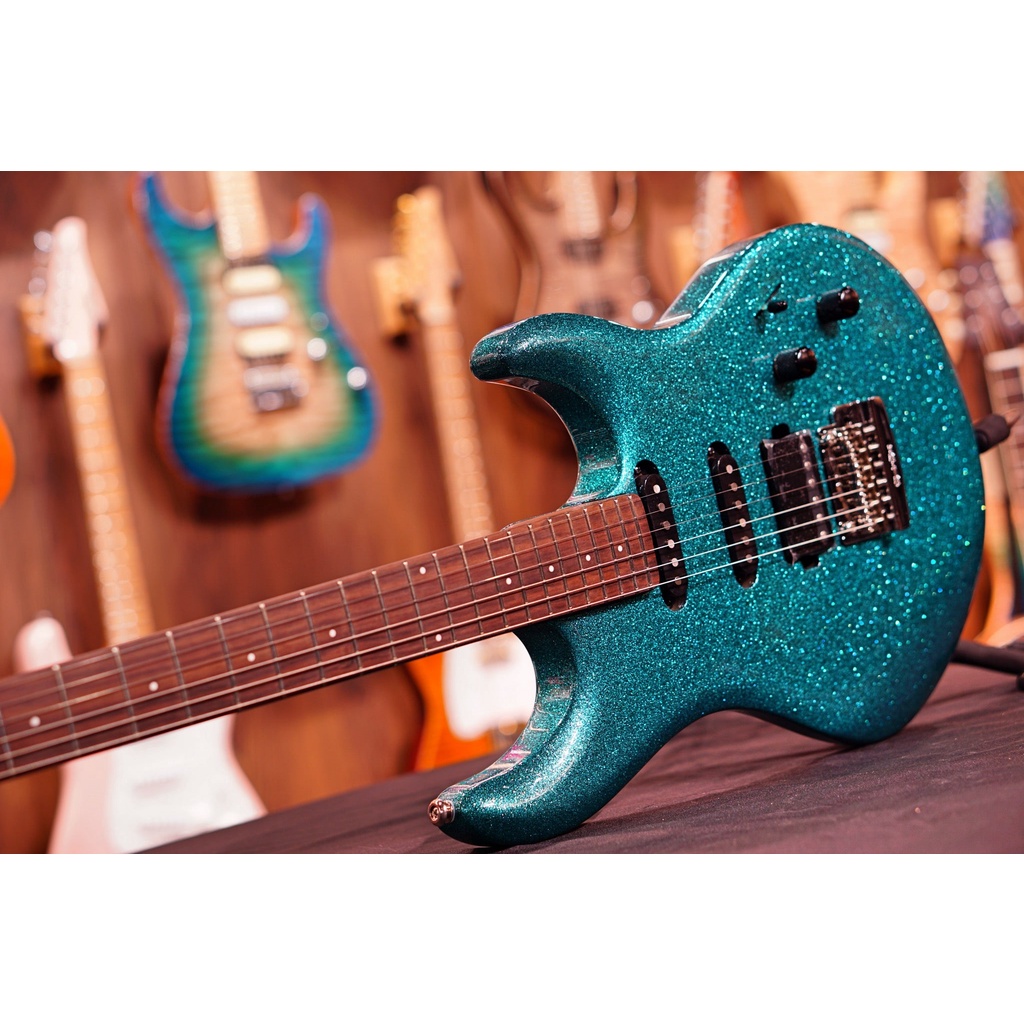 Ernie Ball Music Man Luke III HSS - Ocean Sparkle G98380