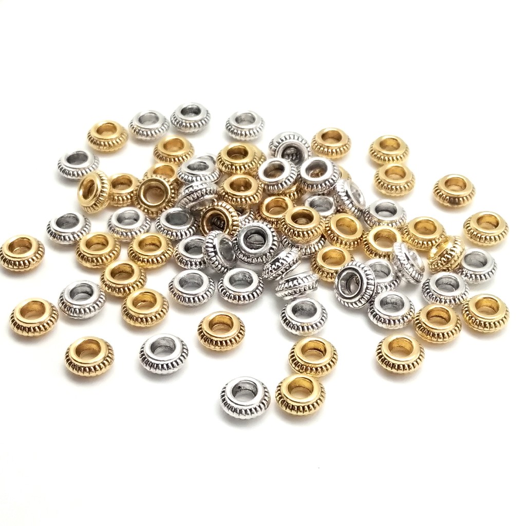 50 / 30pcs Manik-Manik Bulat Datar Bahan Zinc Alloy Logam Ukuran 7x3 / 8x6mm Untuk Membuat Perhiasan Gelang Kalung