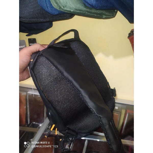 Tas slempang distro heavy/tas slingbag distro merk heavy