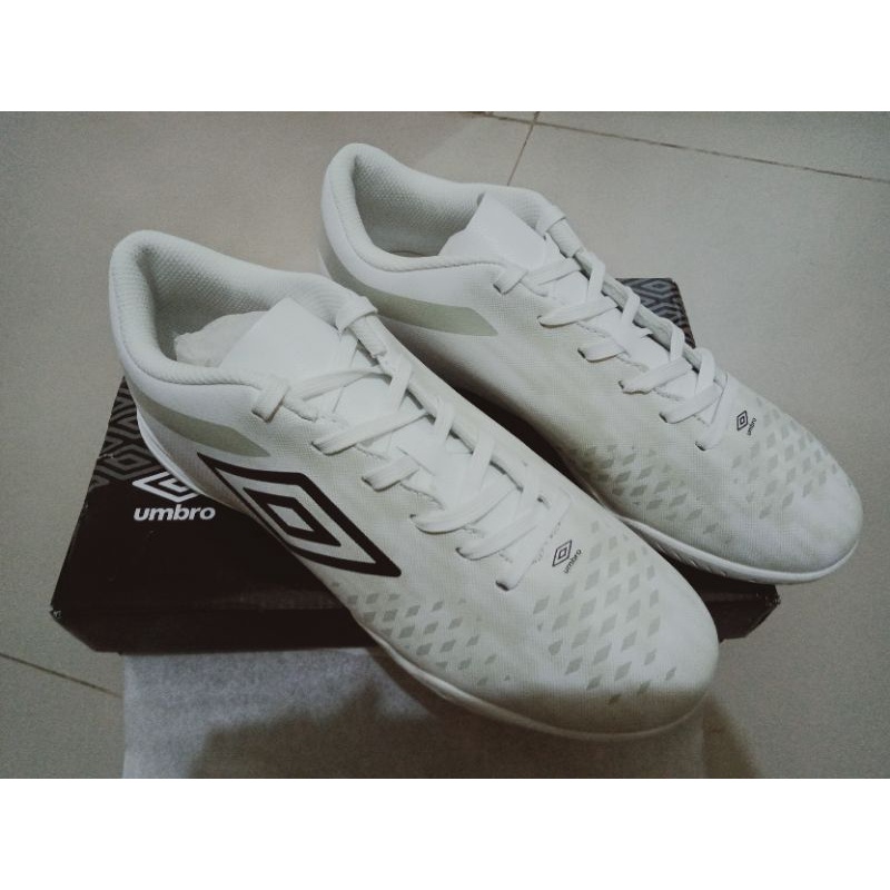 umbro velocita 4