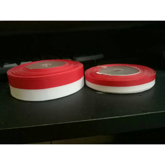

Pita merah putih 2,5 cm dan 1,3 cm
