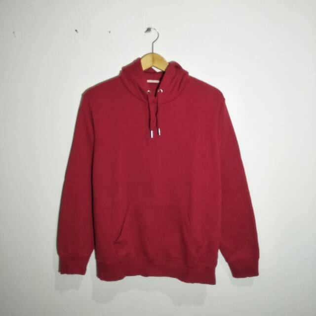 red hoodie uniqlo