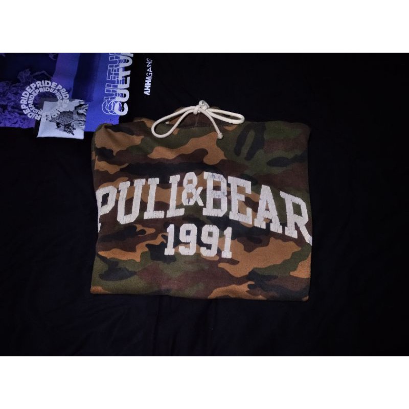 hoodie pull & bear camo lawas