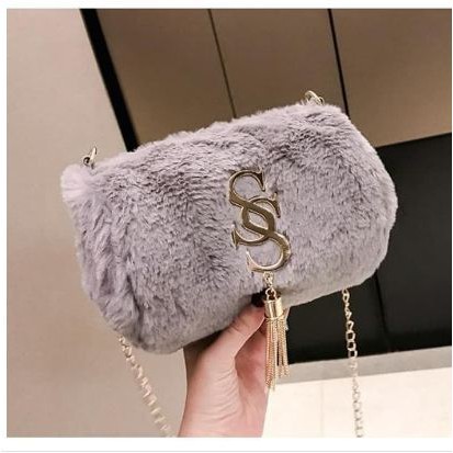 terlaris            MGM197 TAS BULU LOGO SS BULU LEMBUT / SLING BAG 25