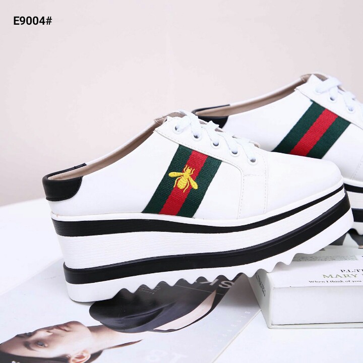 Gucci Ace Bee Leather Slip Sneakers Shoes..... Kode E9004