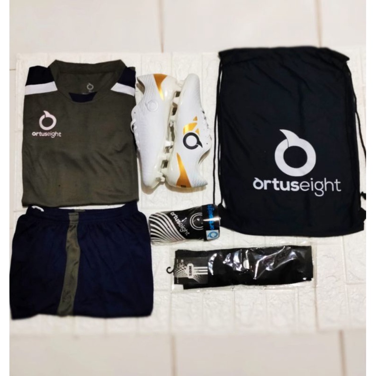 Promo !!! Sepatu Bola SPECS Ultra Grade ORI ( Paket komplit )-PKT 5 BBS Putih