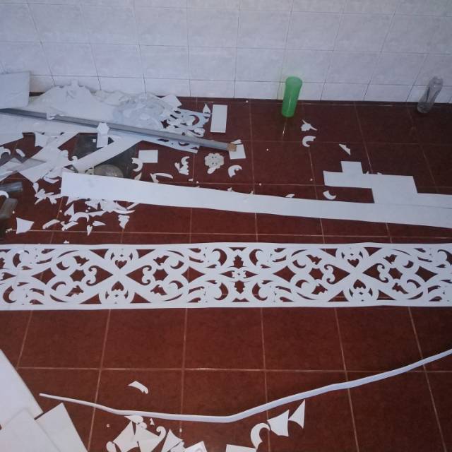 Pelaminan karet spon tiang