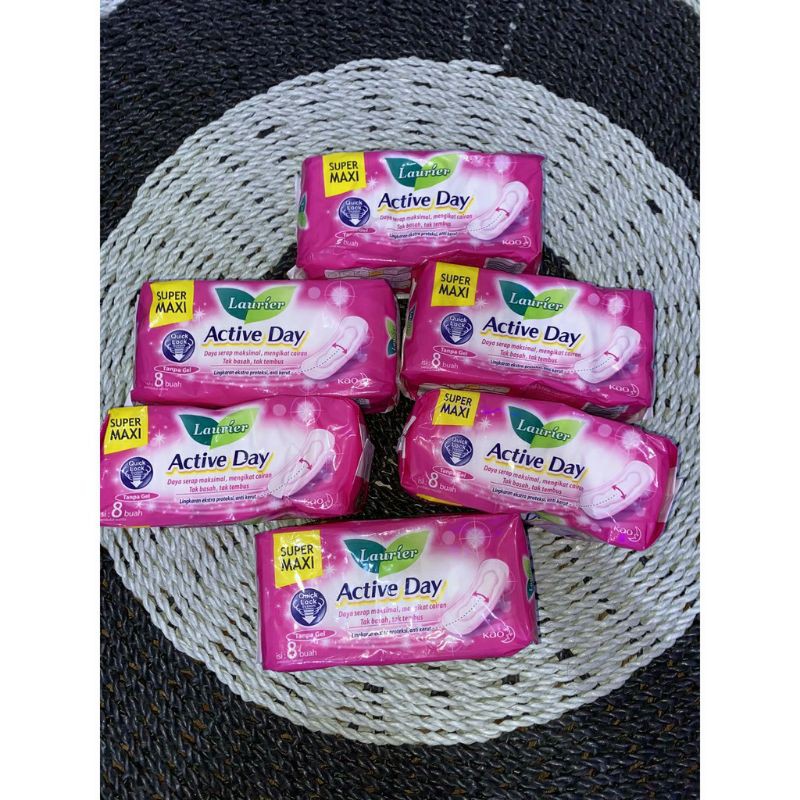 Softex Laurier Active Day Pembalut Wanita Non Wing Isi 10 kmasan baru