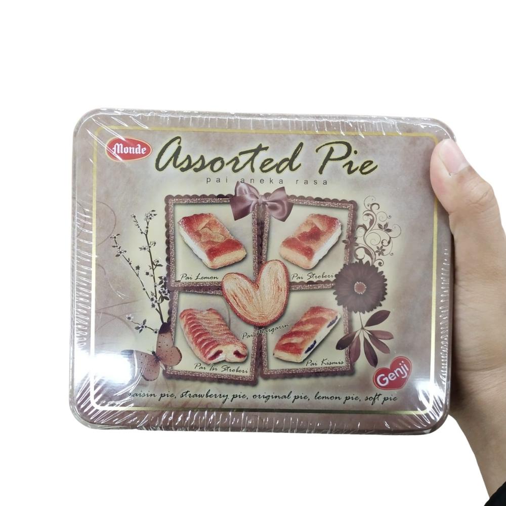 Monde Genji Assorted Pie Kaleng 285gr Biskuit Roti Pai Aneka Rasa