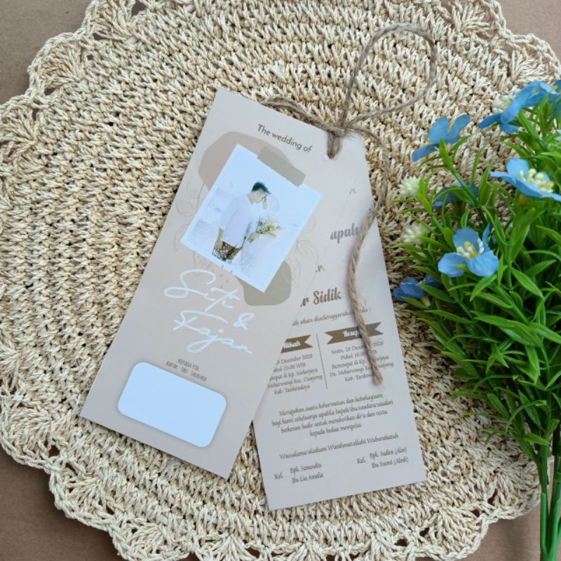 

undangan Pernikahan hangtag custom kekinian