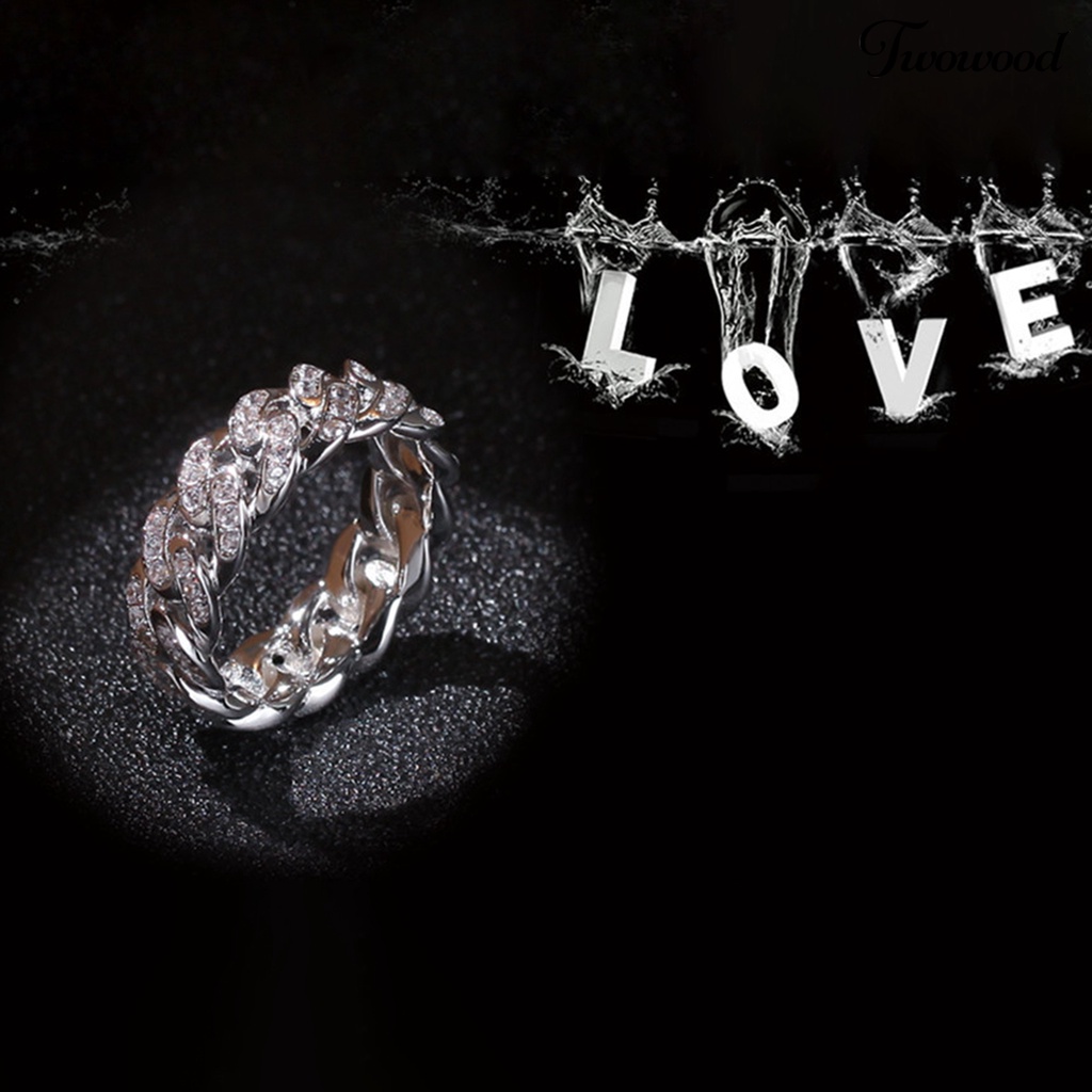 Cincin Model Twisted Bahan Cubic Zirconia Alloy Untuk Hadiah