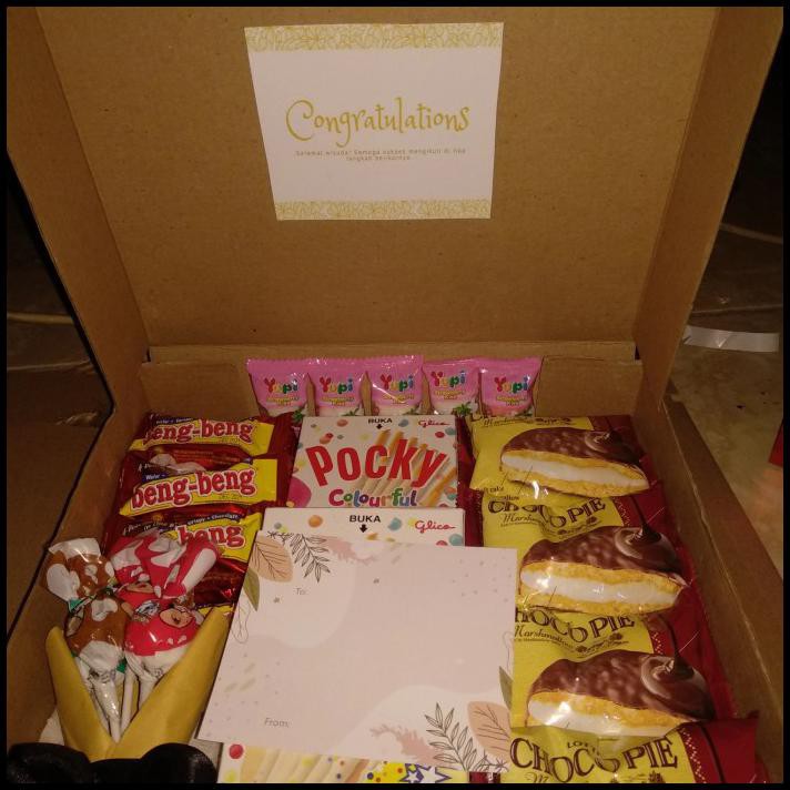 

Hampers Snack Wisuda