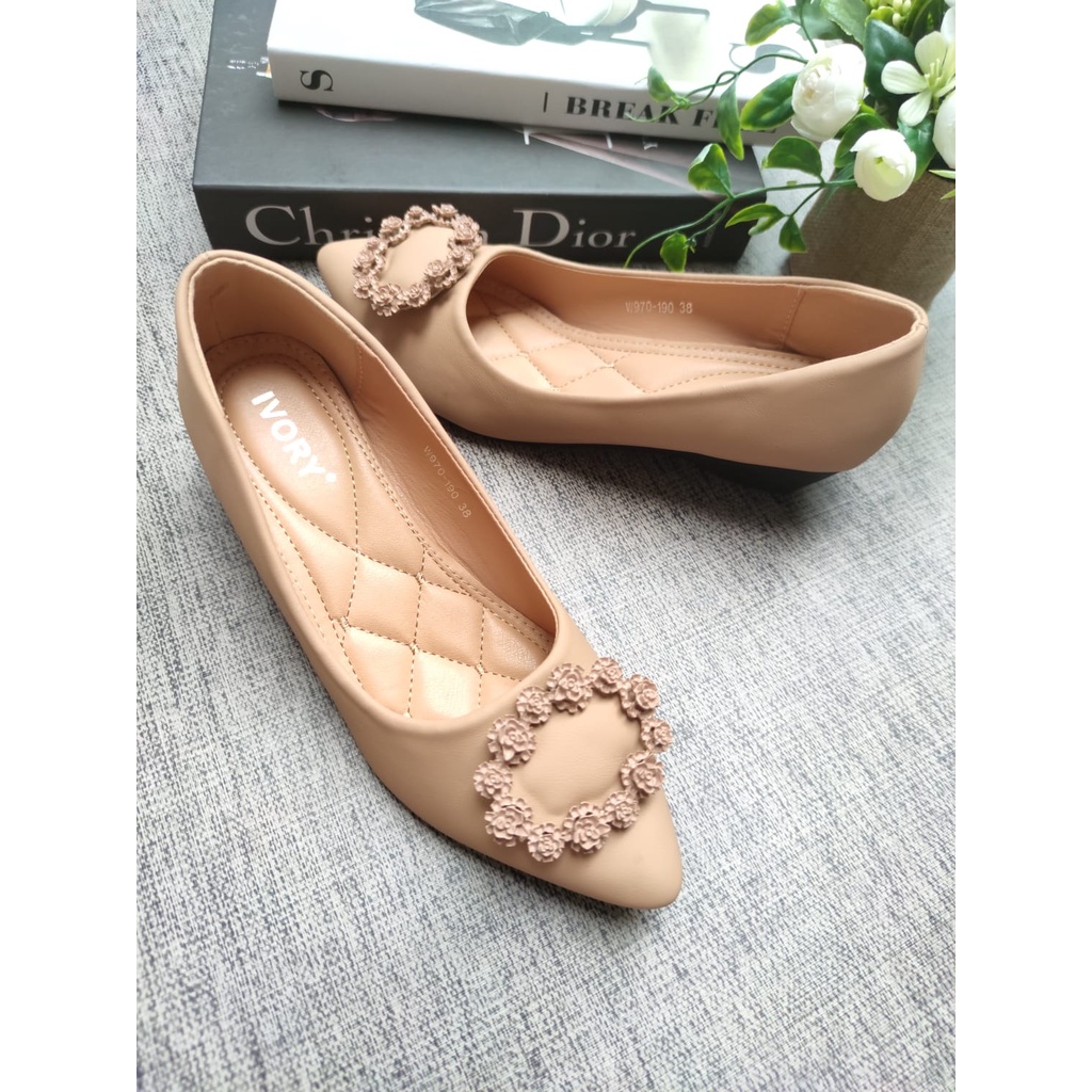 IVORY Sepatu Wedges Wanita W970-190