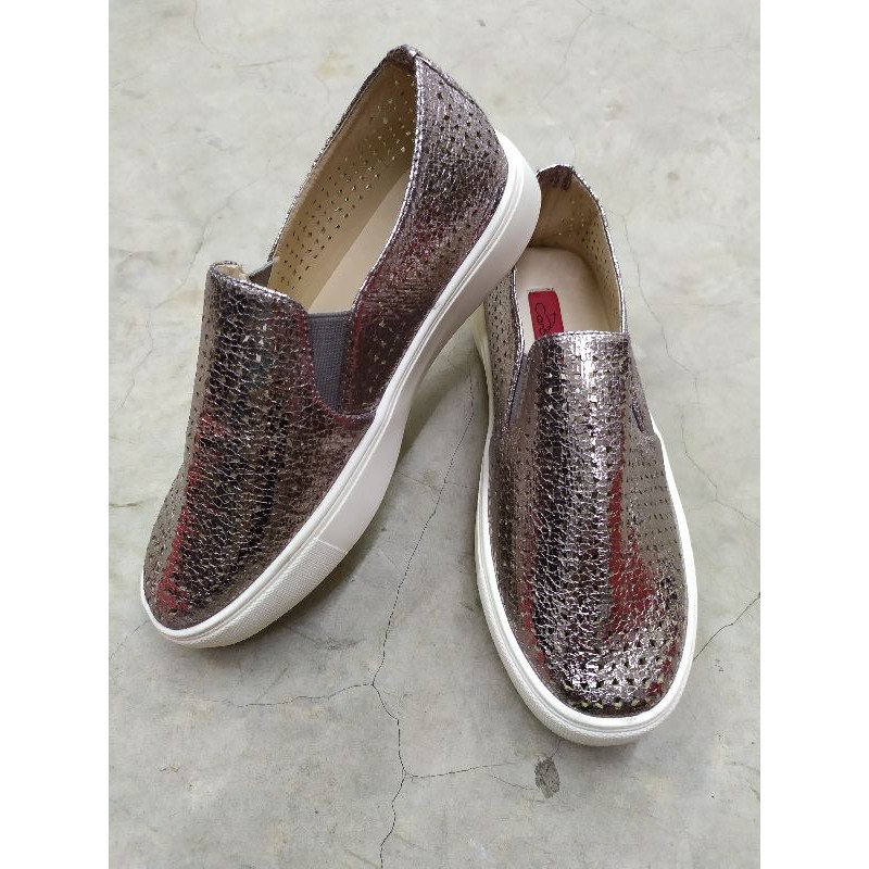 sepatu cardinal