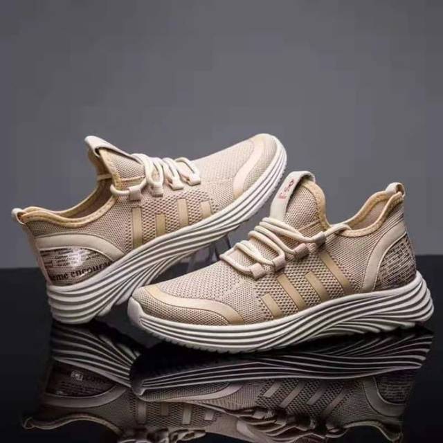 SEPATU PRIA SNEAKERS OLAHRAGA CASUAL PRIA BREATHABLE SEPATU KEREN KOREA BAHAN BAGUS AWET KEREN BARU