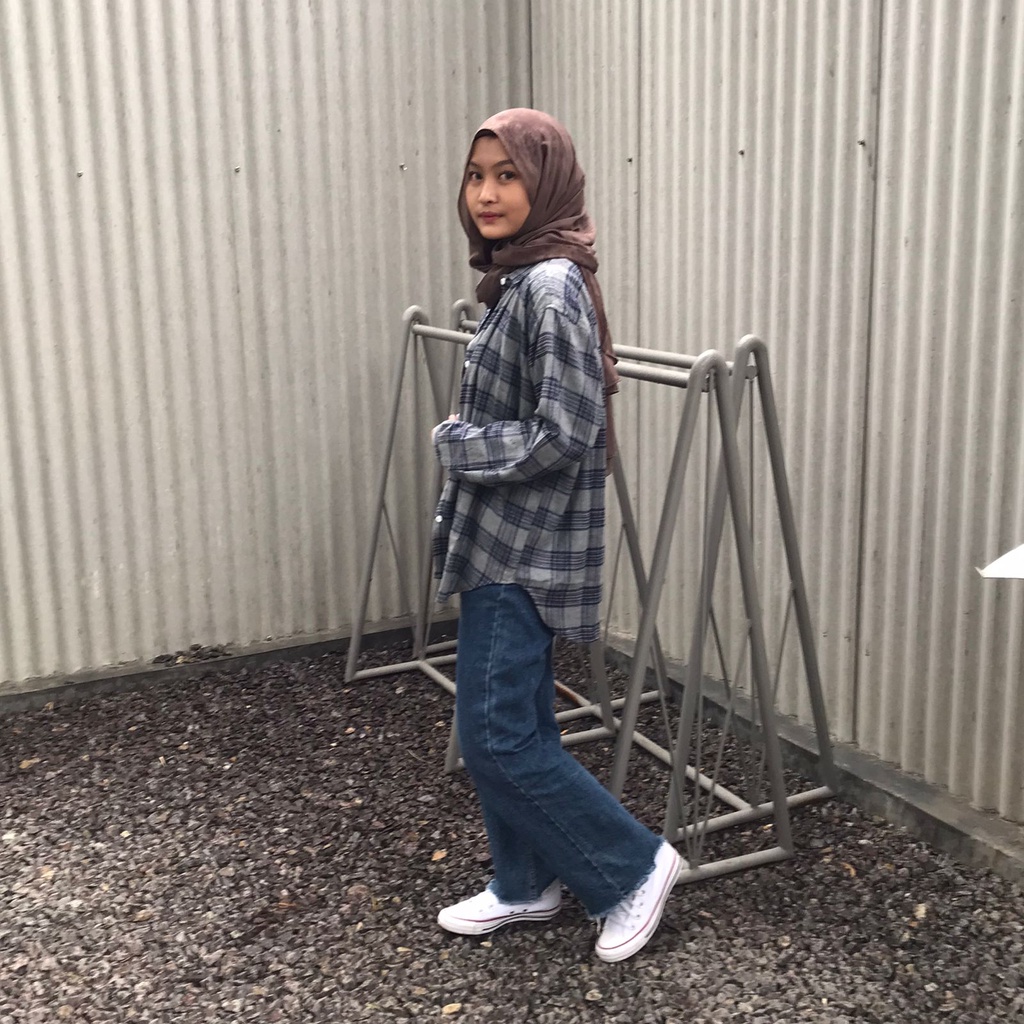 Hollingberry - Clay Flanel Shirt Kemeja Flanel Wanita Oversized
