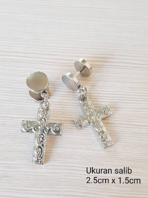 Anting tusuk / Anting jepit Salib / anting fashion salib / anting rohani