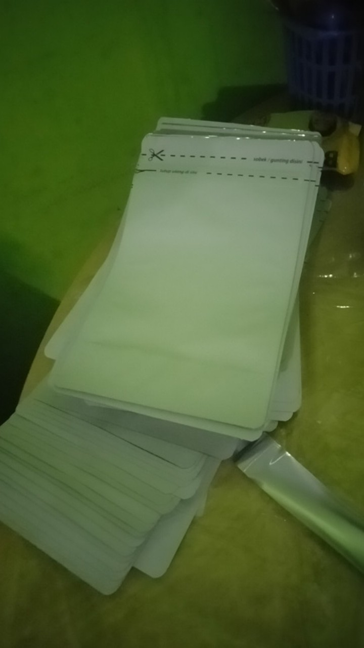 Standing Pouch Putih White Doff Klip Zipper 500 Promo 14 X 23 Isi 100