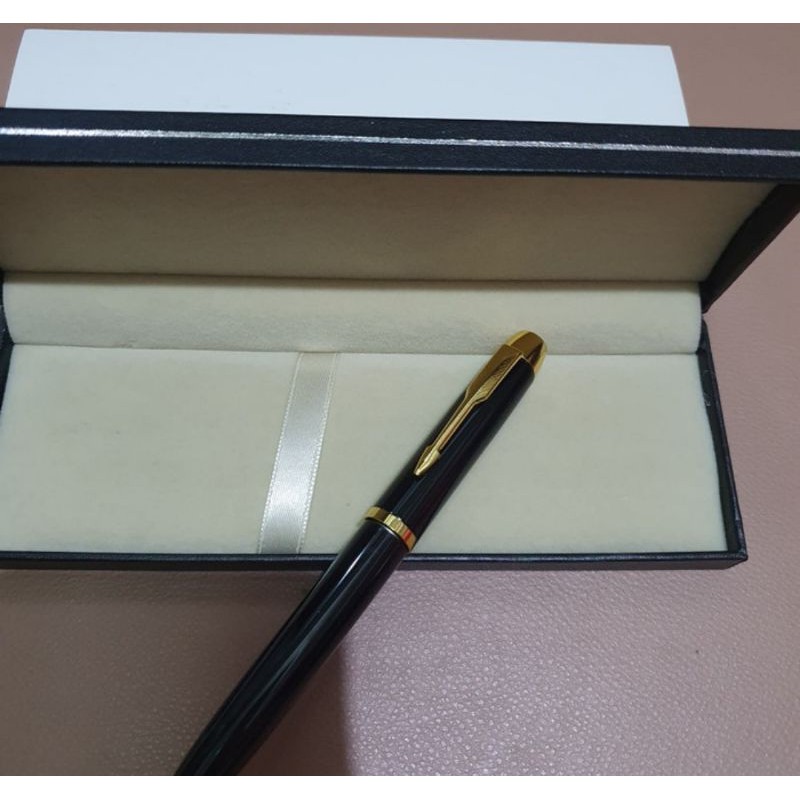 

Jual Pulpen Parker Sonnet Exclusive Hitam klip gold Gratis Ukir nama