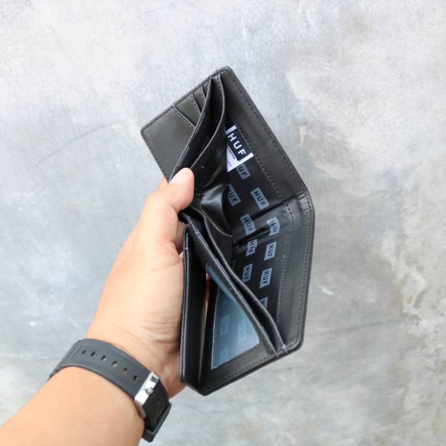 Dompet pria huf