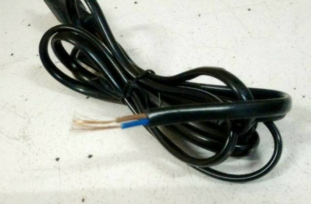 Kabel Power AC Angka 8 Tebal 1,5M