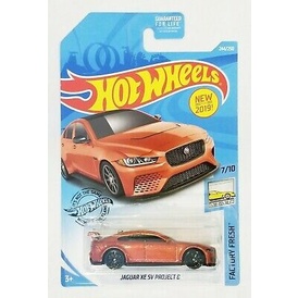 Diecast Hot Wheels JAGUAR XE SV PROJECT 8 Orange HW Hotwheels Mobil Mainan Anak Sedan Terbaru