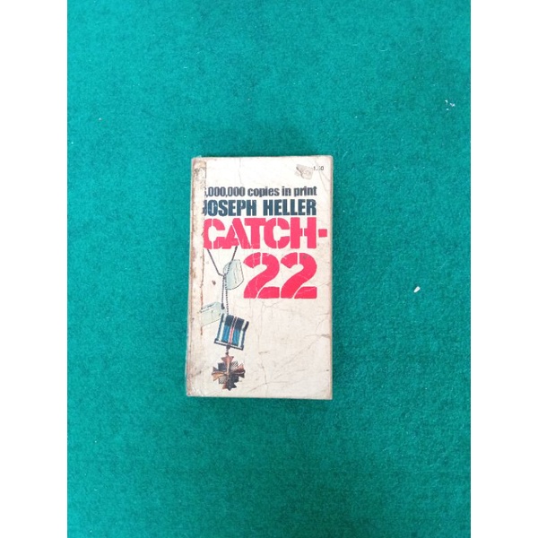 Novel Import Catch-22 - Joseph Heller