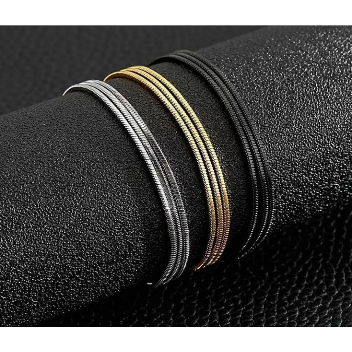 Kalung titanium anti karat model gepeng untuk pria dan wanita