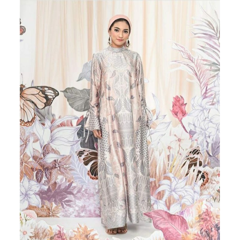 RUSSEL DRESS WEARING KLAMBY