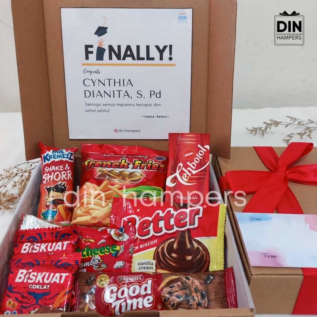 

Snack Hampers / Snack Box / Giftbox / Kado Wisuda / Kado Ultah Graduation Anniversary