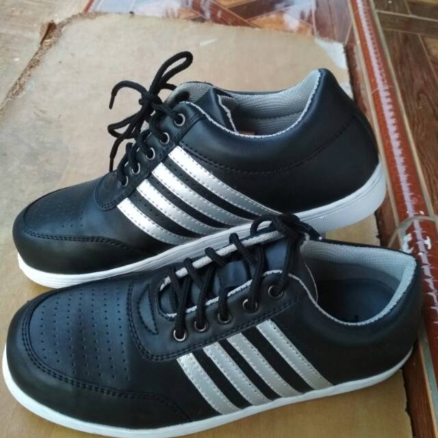 sepatu safety adidas original