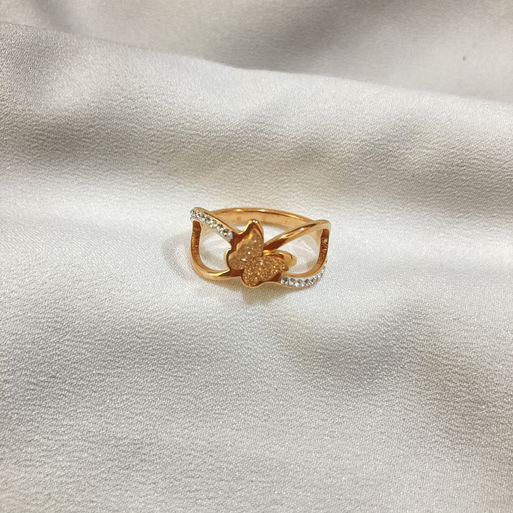 Cincin Wanita Titanium Motif Kupu-Kupu Aksesoris Perhiasan Anti Karat