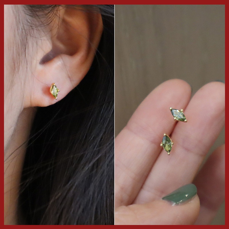 Anting Tusuk Model Emerald Untuk Wanita