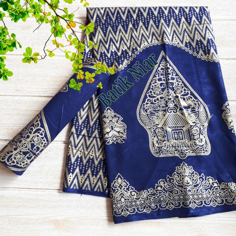 kain batik prada gold wayang