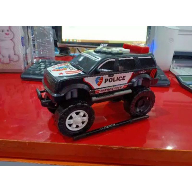 Mainan Anak Mobil Polisi Sirine Musik Baterai / Mobil Sedan Polisi / Mobil Polisi Ada Suara